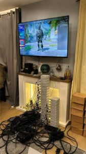 600к в месяц на майнинге CS2: как это работает? 💰 Молодой человек раскрыл секрет своего успеха: он зарабатывает 600 тысяч рублей в месяц на майнинг-ферме в CS2. Для фарма «Armory Pass» он использует 40 тихих и энергоэффективных мини-компьютеров. Счет за электричество составляет всего 40 тысяч рублей. Как это возможно? Всё просто: он нашел нишу, где конкуренция минимальна, а прибыль — максимальна. Его ферма работает круглосуточно, практически не требуя вмешательства. Экономия на электричестве делает этот бизнес еще более привлекательным. Что дальше? Парень планирует расширять ферму и увеличивать доходы. Возможно, это начало новой волны майнинга в игровой индустрии. 💡 Источник: личный опыт героя.. майнинг, CS2, технологии, заработок, энергосбережение