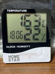 Омск превращается в ледяной ад. Жители микрорайона Серебряный берег уже месяц живут в холоде. Батареи еле тёплые, температура в квартирах не превышает 18 градусов. Управляющая компания винит ТЭЦ-5, где котельная не справляется с давлением. Власти предпочитают не замечать проблему. «Серебряный берег скоро вымрет. За отопление дерут три шкуры, а в подъезде +5. Скоро лифты встанут», — возмущаются местные. Но это не единственная точка холода. На Госпитальной улице в доме № 19 жители мёрзнут с середины декабря. А на улице Орджоникидзе, 274 две недели лопаются трубы: горячая вода уходит в никуда, хотя в домах её нет. Вопрос: когда власти Омска начнут решать проблему? Или ждать, пока город превратится в ледяную пустыню? 🤔. Омск, ЖКХ, ТЭЦ-5, Серебряный берег, Госпитальная улица