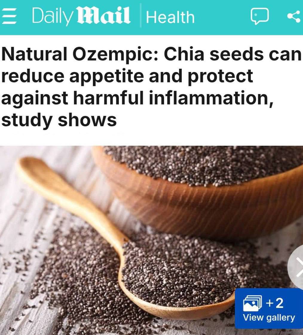 Семена чиа — это не просто модный суперфуд, а настоящий природный аналог Оземпика. Учёные выяснили, что эти крошечные зёрна способны подавлять чувство голода почти так же эффективно, как популярные инъекции для похудения. 🧠 Как это работает? Семена чиа активируют сигналы сытости в мозге, снижают аппетит и надолго заполняют желудок, разбухая после приёма пищи. Вдобавок, они богаты клетчаткой, омега-3 и могут помочь в снижении веса. 🌱 Если вы ищете натуральный способ контролировать голод, возможно, стоит добавить чиа в свой рацион. Но помните: никакие семена не заменят здорового образа жизни и умеренности в еде. 💪. здоровье, питание, семена чиа, похудение, наука