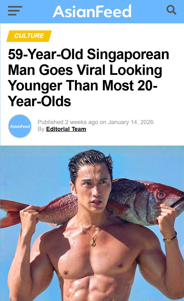 59-летний сингапурец Чуандо Тан взорвал сеть своей молодой внешностью. Этот «дедушка» родился в 1966 году, но выглядит так, будто ему максимум 25. 🕺 Сам Тан утверждает, что его внешность — результат строгой дисциплины. 70% секрета — это диета, 30% — физические упражнения. Его рацион состоит из нежирных белков: яиц и курицы. Никакого алкоголя и обработанного сахара. 🥚🍗 Тренировки Чуандо проходят от 3 до 5 раз в неделю, с акцентом на базовые упражнения: приседания и отжимания. Также он строго соблюдает режим: никаких поздних ужинов и ранний отход ко сну — до 23:00. 💤 Тридцатилетние завидуют, а Чуандо продолжает жить своей лучшей жизнью. Молодость — это не возраст, а состояние души и тела. 💪. Чуандо Тан, Сингапур, Здоровье, Диета, Фитнес