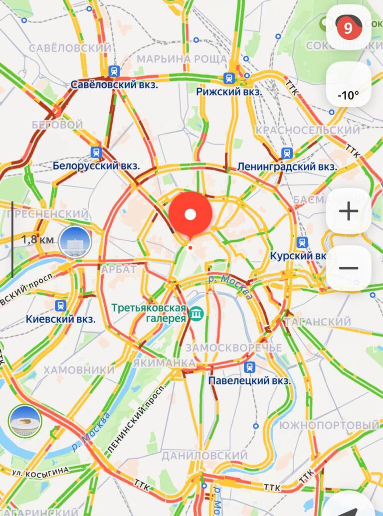 Москва, ты в порядке? 🚦 Сегодня МКАД стал эпицентром транспортного коллапса. На некоторых участках движение полностью остановлено уже несколько часов. Пробки достигли 9 баллов — это не просто затор, это настоящий хаос. «Почему?» — спросите вы. Ответ прост: аварии, ремонтные работы и банальное отсутствие альтернативных маршрутов. Водители уже начали выходить из машин, чтобы размять ноги и попить кофе из термосов. 🚗☕ Что делать? Если вы еще не выехали, оставайтесь дома. Если уже в пробке — запаситесь терпением и зарядкой для телефона. Власти пока молчат, но надеемся, что ситуация скоро разрешится. P.S. МКАД — это не просто дорога, это испытание на прочность. Сегодня оно особенно жесткое. 💪. МКАД, Москва, пробки, транспорт, аварии