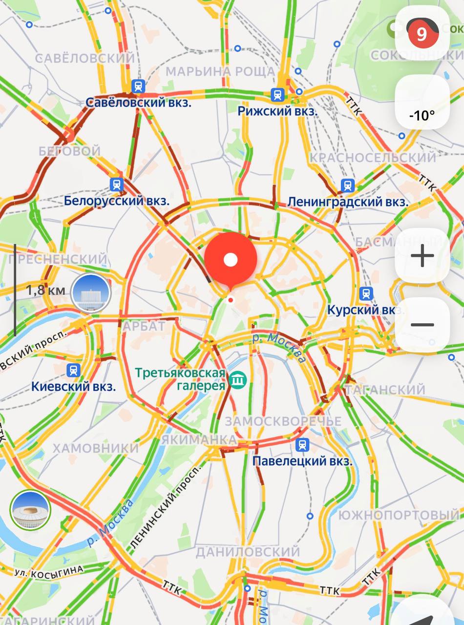 Москва, ты в порядке? 🚦 Сегодня МКАД стал эпицентром транспортного коллапса. На некоторых участках движение полностью остановлено уже несколько часов. Пробки достигли 9 баллов — это не просто затор, это настоящий хаос. «Почему?» — спросите вы. Ответ прост: аварии, ремонтные работы и банальное отсутствие альтернативных маршрутов. Водители уже начали выходить из машин, чтобы размять ноги и попить кофе из термосов. 🚗☕ Что делать? Если вы еще не выехали, оставайтесь дома. Если уже в пробке — запаситесь терпением и зарядкой для телефона. Власти пока молчат, но надеемся, что ситуация скоро разрешится. P.S. МКАД — это не просто дорога, это испытание на прочность. Сегодня оно особенно жесткое. 💪. МКАД, Москва, пробки, транспорт, аварии