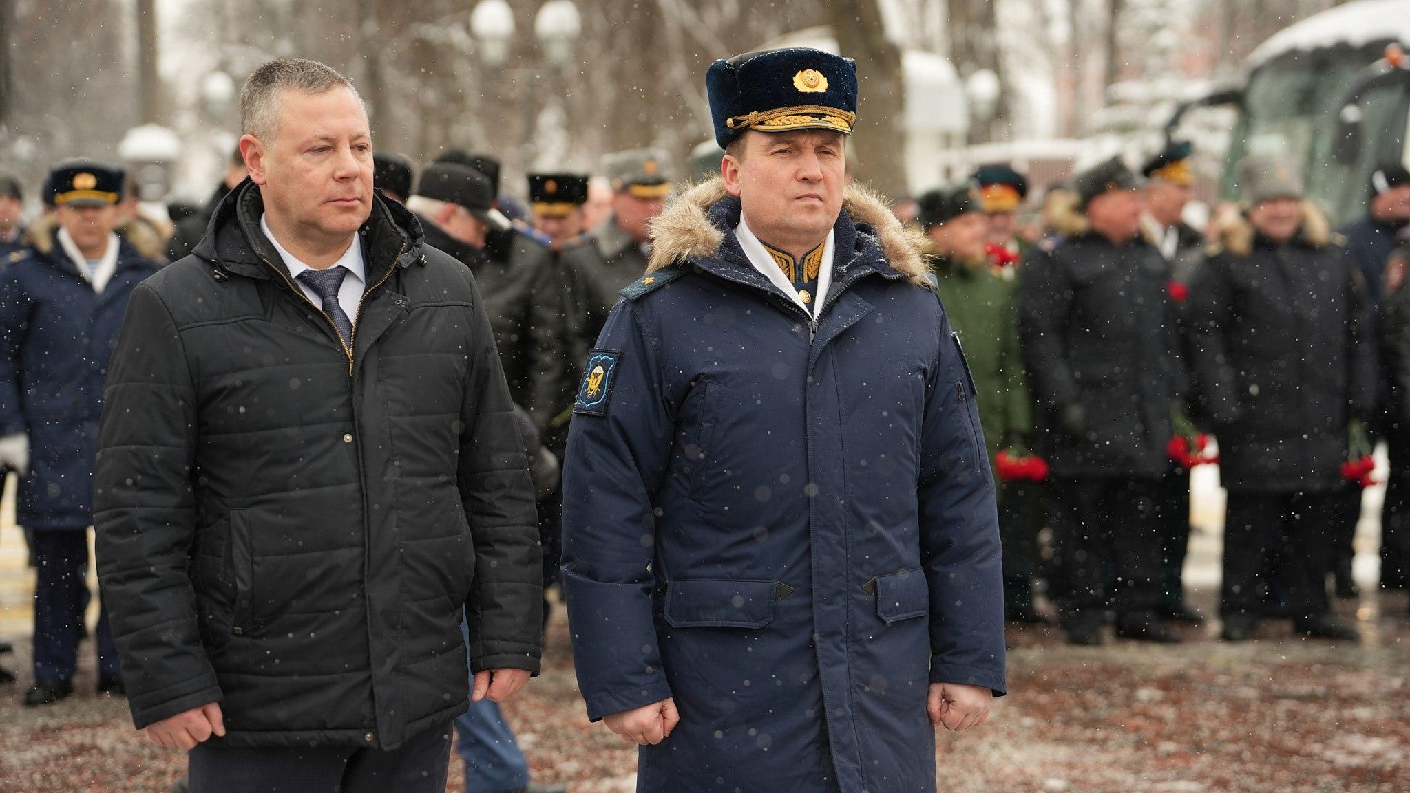 299 парашютно-десантный полк получил почетное звание «гвардейский». 299 парашютно-десантный полк, гвардейский, Сергей Чубарыкин, Ярославль, ВДВ