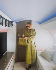 Бейонсе шокировала фанатов новым образом 💇‍♀️. Бейонсе, мода, каре, новый образ, стиль