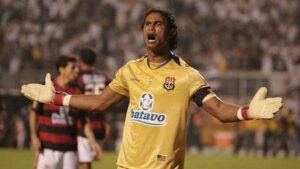 Бруно Фернандес возвращается на поле: история с мрачным прошлым 🏴‍☠️⚽. Бруно Фернандес, Васко да Гама, Кубок Бразилии, футбол, криминал