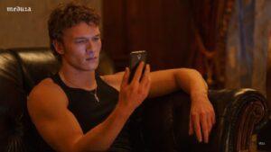 Как Коннор Сторри научился говорить по-русски для «Жаркого соперничества» 🎬. Коннор Сторри, Кейт Яблуновски, Жаркое соперничество, Русский язык, Актерское мастерство