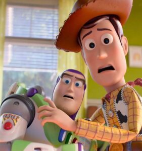 Pixar снова в деле. Тизер долгожданного мультфильма «История игрушек 5» покажут во время трансляции Супербоула 2026 года. Это уже стало традицией — крупные студии используют самый рейтинговый спортивный ивент для анонсов своих блокбастеров. 🎥 Что ждать от пятой части? Судя по всему, нас ждут новые приключения Вуди, Базза и компании. Но главный вопрос — куда они отправятся на этот раз? В космос? В прошлое? Или, может, в параллельную вселенную? 🤯 Одно ясно точно: Pixar не собирается останавливаться на достигнутом. И если предыдущие части уже стали классикой, то пятая обещает быть не менее эпичной. 🚀 Ждем февраля 2026 года. А пока — готовьтесь к новым эмоциям и, конечно, слезам. 😭. История игрушек 5, Супербоул 2026, Pixar, Анимация, Кино