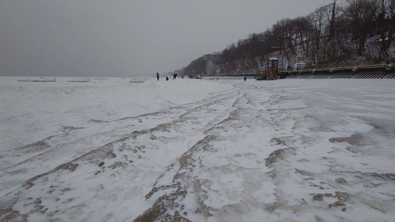 Жители Калининградской области массово выходят на лед Балтийского моря. Калининградская область, Балтийское море, происшествия, безопасность, лед
