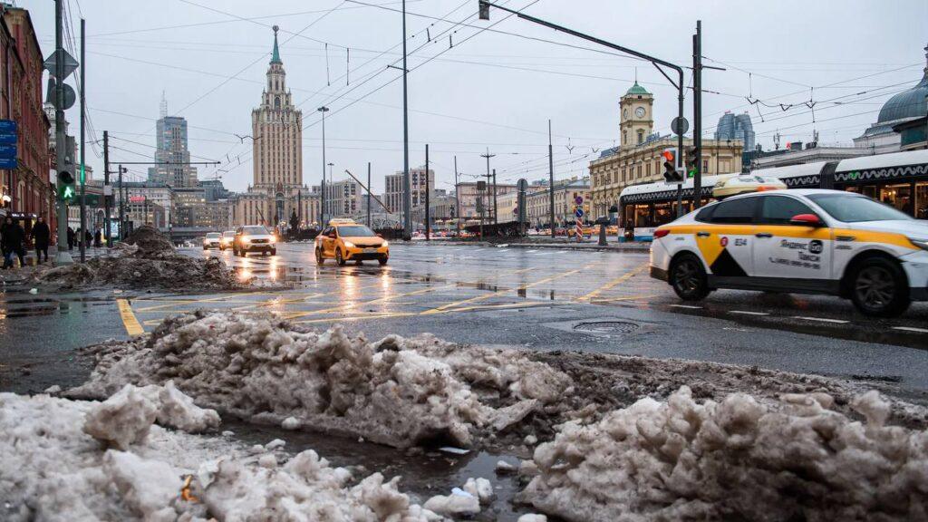 Москву ждет грязная весна: экологи бьют тревогу 🌧️. Москва, Экология, Погода, Подтопления, Весна