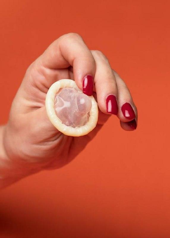 Олимпийская деревня осталась без презервативов: рекордный расход за три дня 🫣. Олимпиада, Спортсмены, Презервативы, La Stampa, Италия