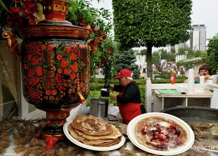 Мордовские блины со сгущенкой покорили Москву 🥞🏆. Масленица, Москва, Мордовия, блины, конкурс