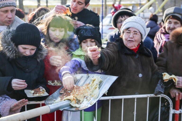 Полмиллиарда блинов на Масленицу: Россияне объедаются 🥞. Масленица, блины, Россия, праздник, еда