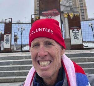 Райан Рут, обвиненный в покушении на бывшего президента США Дональда Трампа, приговорен к пожизненному заключению. Об этом сообщает Fox News. Рут, известный как проукраинский активист, также угрожал убить президента России Владимира Путина и лидера Северной Кореи Ким Чен Ына. Его действия вызвали широкий резонанс в международных СМИ. Суд признал Рута виновным по всем пунктам обвинения, включая планирование террористических актов. Приговор был вынесен после тщательного расследования, в ходе которого были собраны неопровержимые доказательства его причастности к преступлениям. Это дело стало одним из самых громких в последнее время, подчеркивая актуальность вопросов безопасности на международной арене.. Райан Рут, Дональд Трамп, Владимир Путин, Ким Чен Ын, Fox News