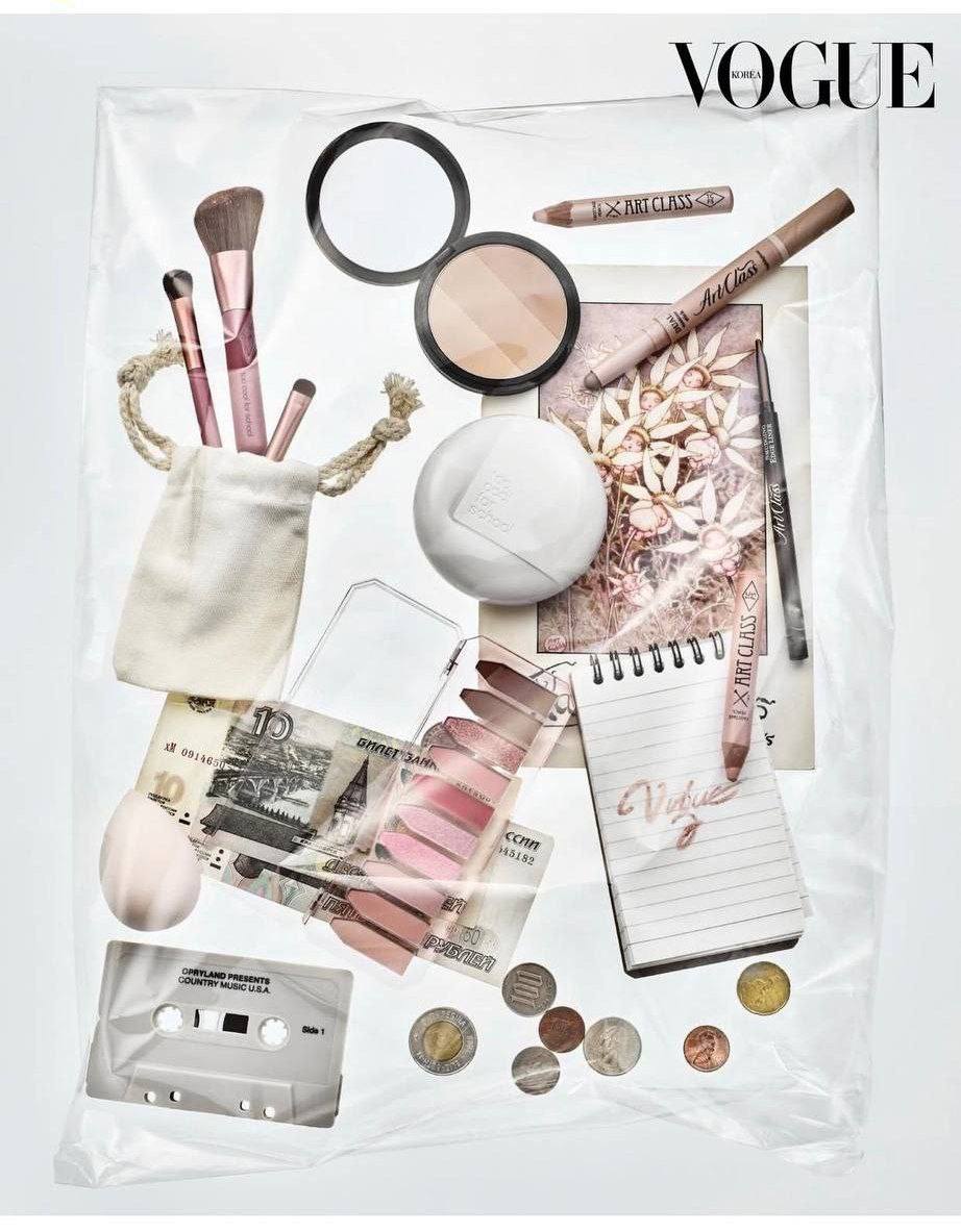 Российские рубли в бьюти-подборке корейского Vogue: случайность или тонкий троллинг? 💅💸. Vogue, Россия, Корея, Бьюти, Мода