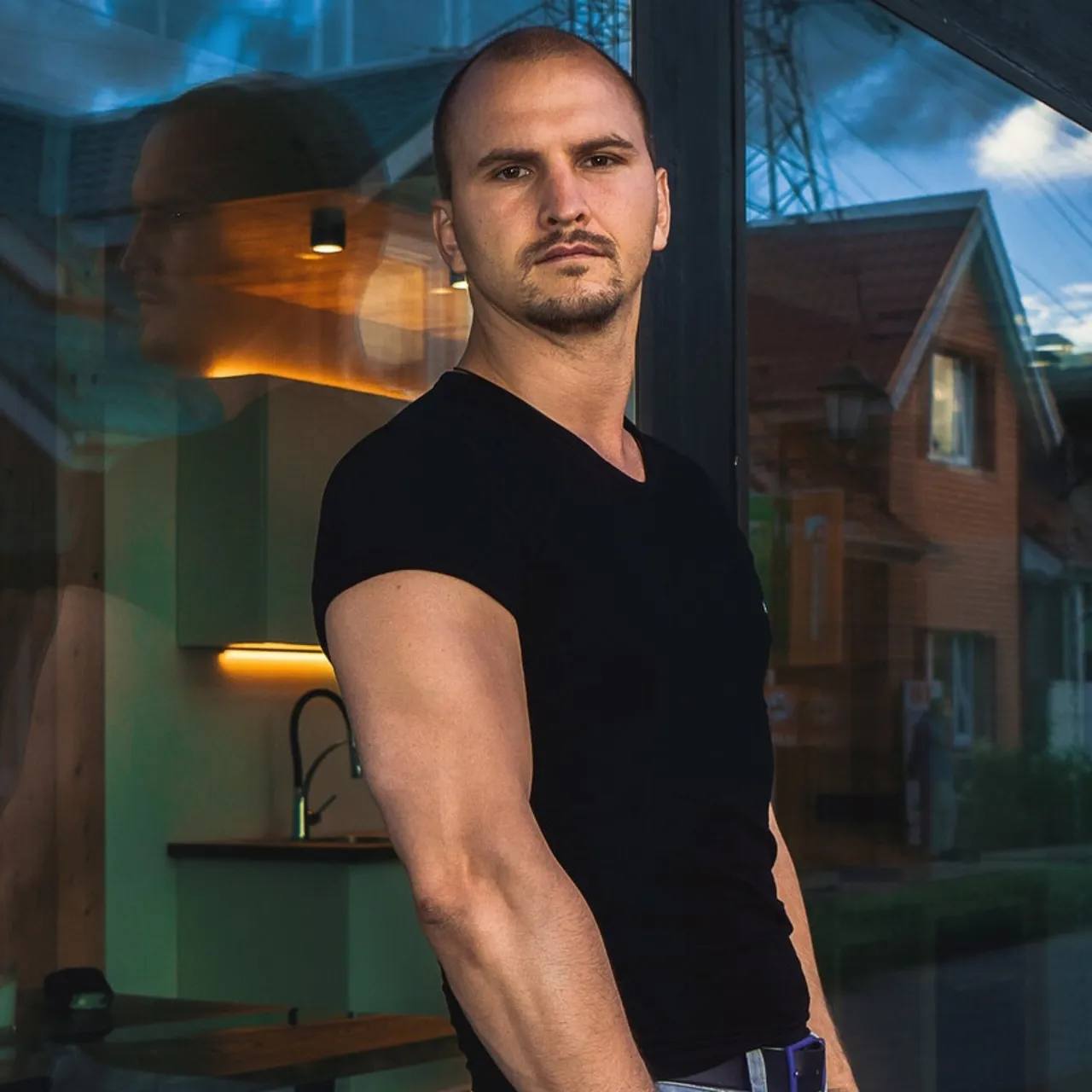 Сергей Домогацкий объявлен в розыск за мошенничество с виллами на Бали. Сергей Домогацкий, Бали, мошенничество, Лариса Гузеева, Ольга Бузова