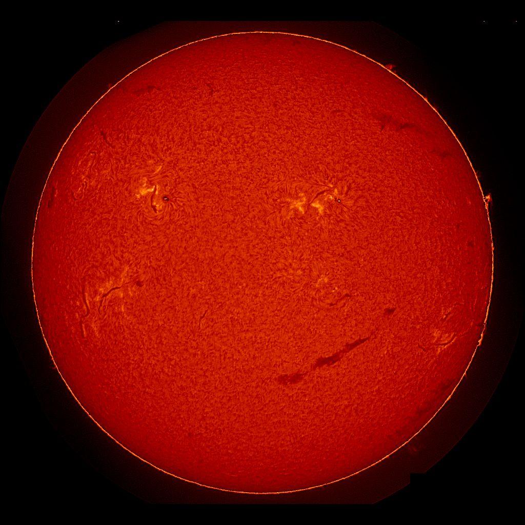 Солнце улыбается Земле: звезда стала похожа на смайлик 🌞. Солнце, Смайлик, Космос, Наука, Земля