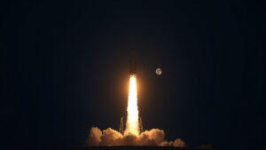 SpaceX отложила Марс, Луна теперь в приоритете 🚀🌕. SpaceX, NASA, Илон Маск, Луна, Марс