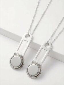 Verlab представил новый концепт парных украшений: цепочка с ключом от домофона 🗝️. Verlab, украшения, парные аксессуары, домофон, отношения