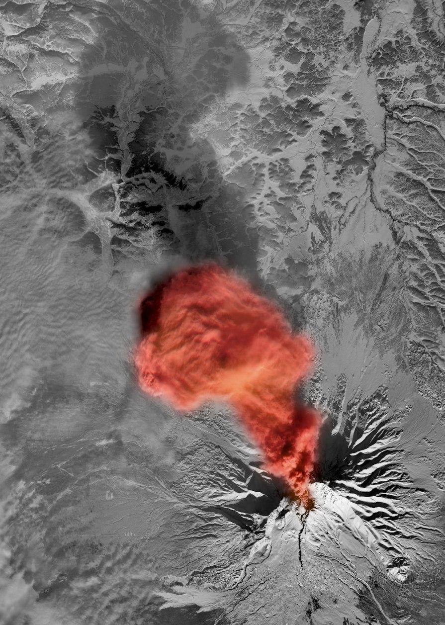Вулкан Шивелуч выбросил пепел на высоту 10,5 км. Шивелуч, Камчатка, вулкан, авиация, ЧП