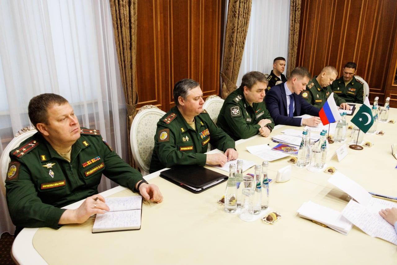 Заместитель Минобороны РФ провел встречу с новым послом Пакистана. Василий Осьмаков, Файсал Нияз Тирмизи, Россия, Пакистан, Минобороны РФ