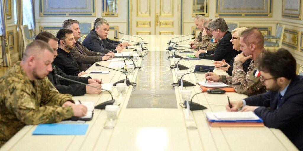 Зеленский обратился к Франции с призывом усилить оборону Украины. Зеленский, Франция, ПВО, Военное дело, Украина