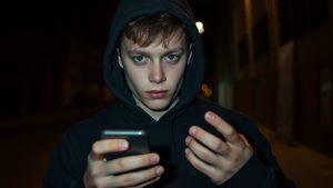 17-летний парень обвинён в финансировании террористов через мессенджер