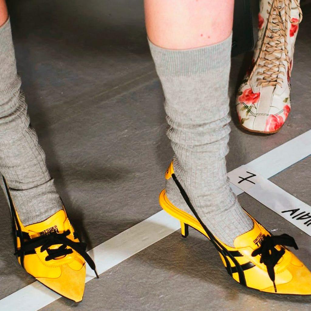 ASICS выпустил кроссовки из «Убить Билла» с каблуком