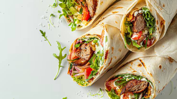 Цена шаурмы выросла на 13%: москвичи экономят