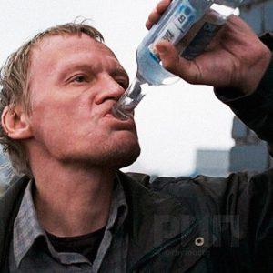 Цена водки в России достигла 1000 рублей