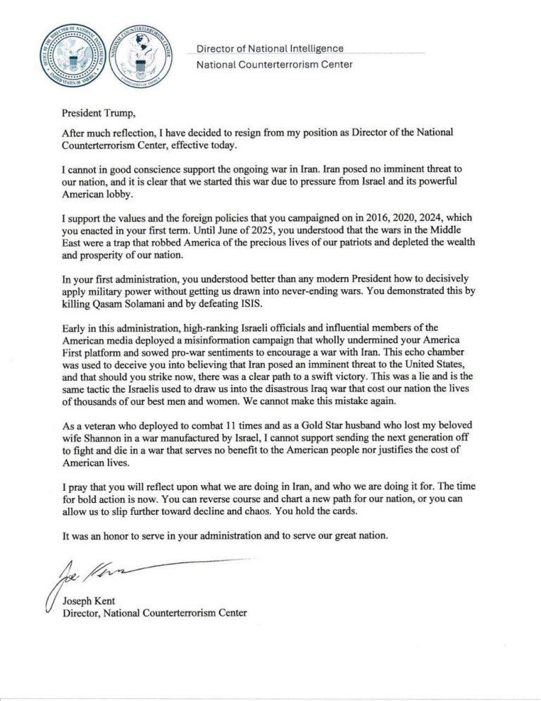 Директор контртеррористического центра США уходит в отставку