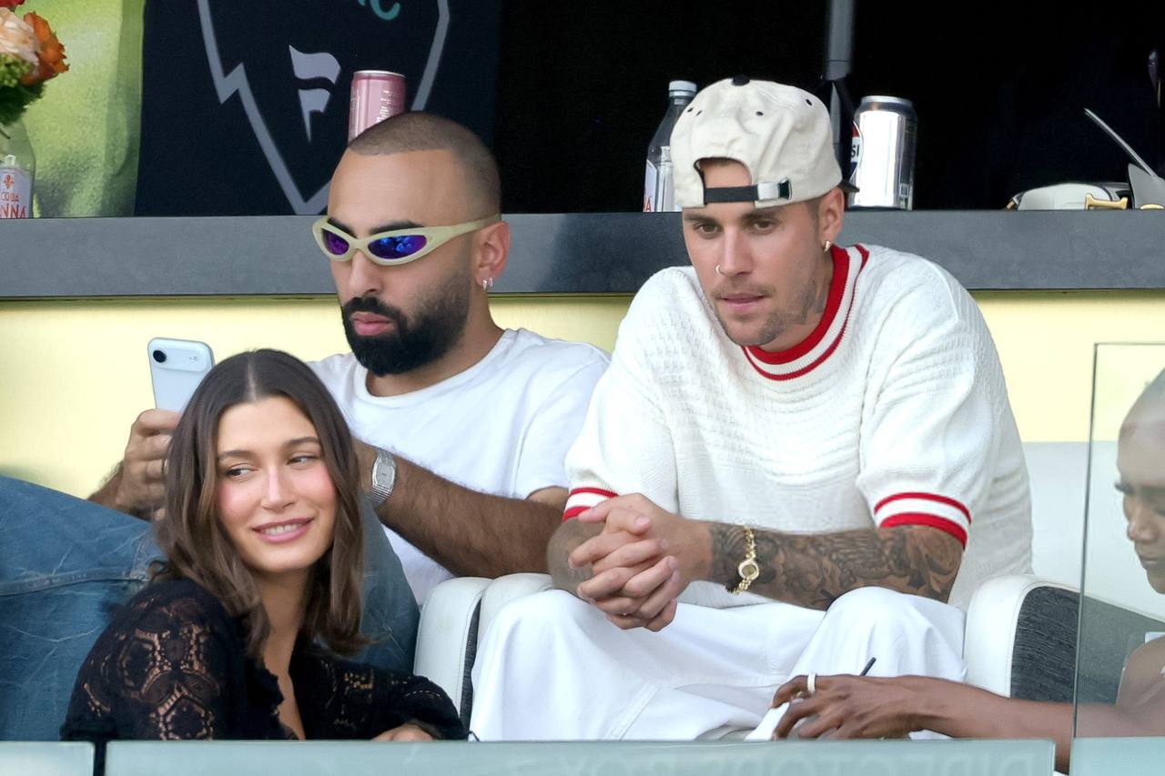 Джастин Бибер устроил романтический спектакль на футболе