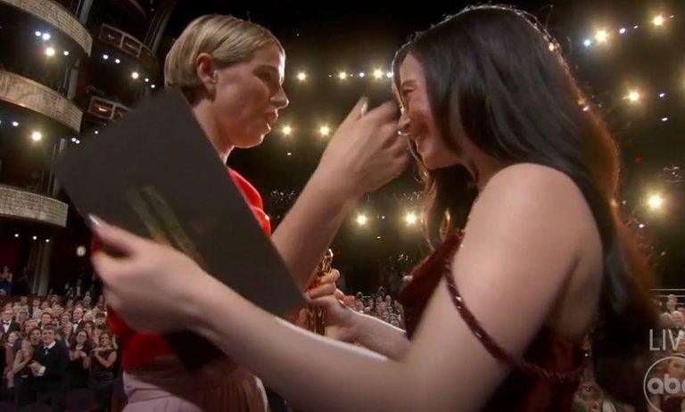 Джесси Бакли побеждает на «Оскаре» за лучшую женскую роль