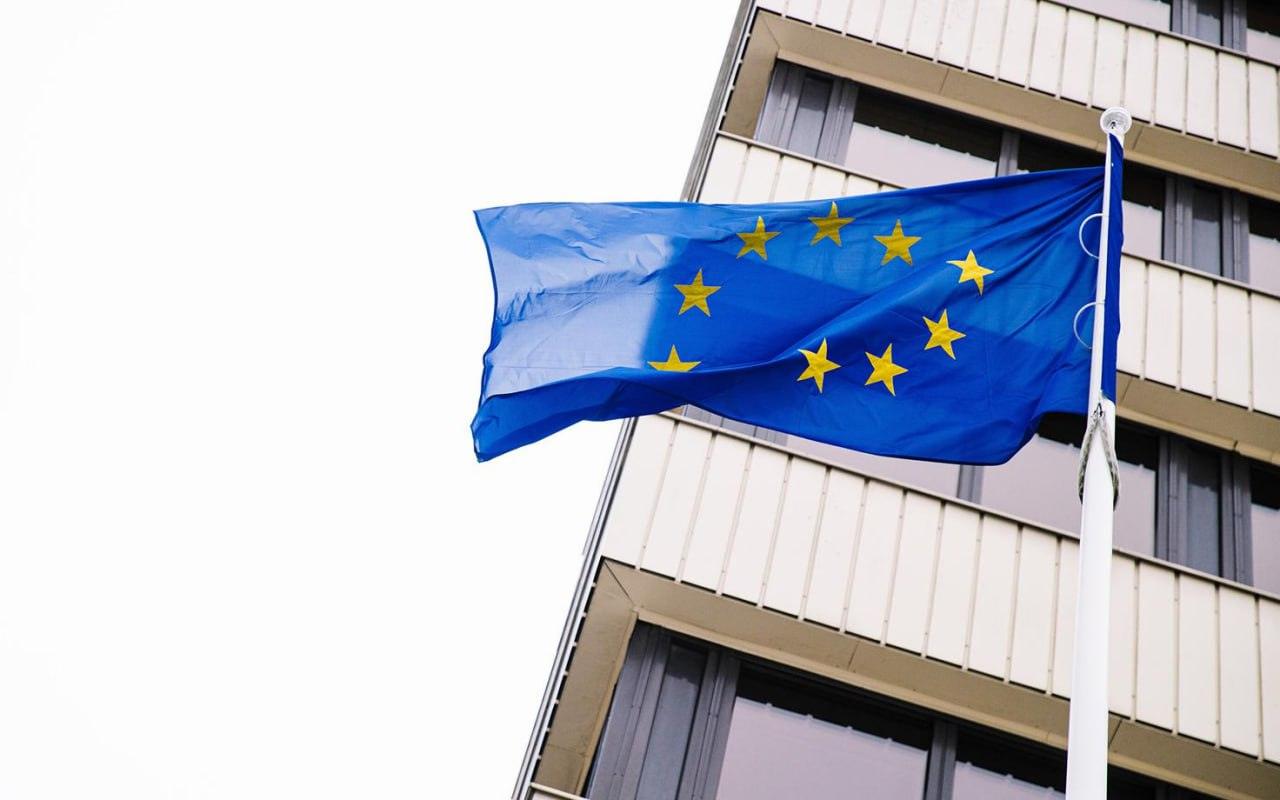 ЕС утвердил кредит Украине на 90 млрд евро: реакция Венгрии