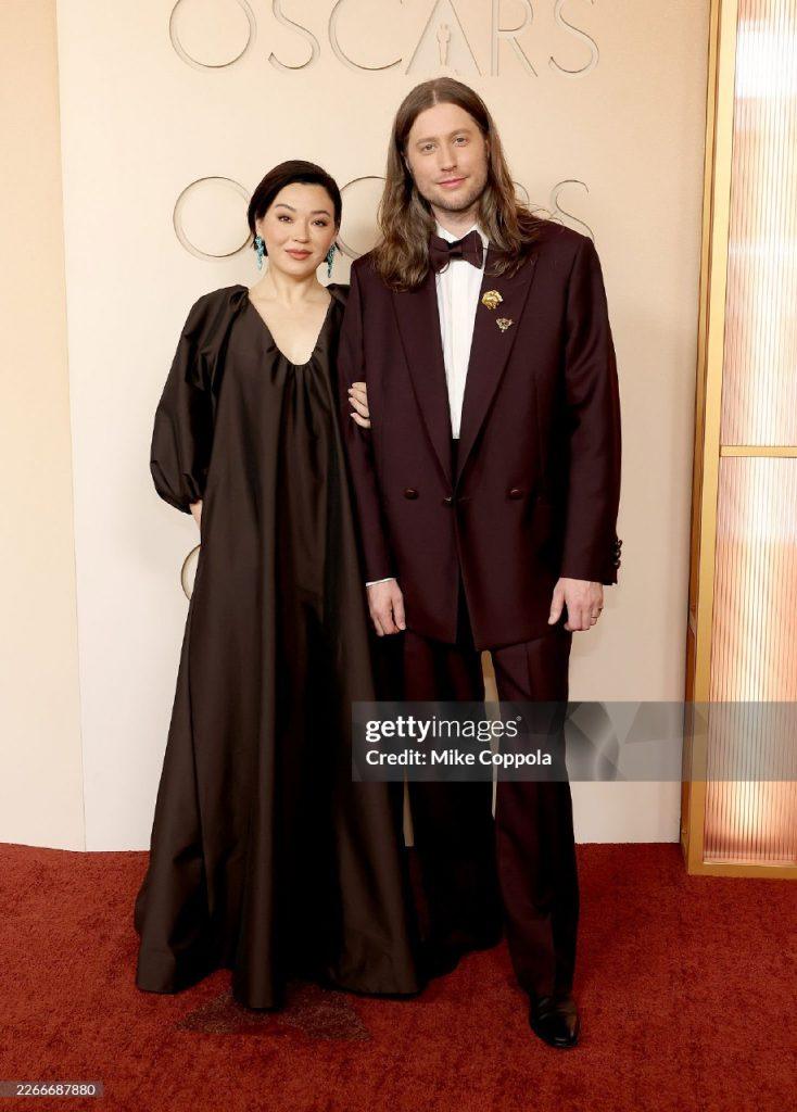 Гигантский медведь-шар взорвал город! Что случилось?