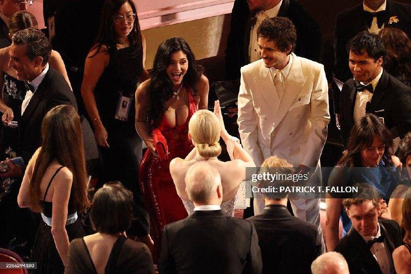 Кайли Дженнер и Тимоти Шаламе на «Оскаре»: гламурный спектакль