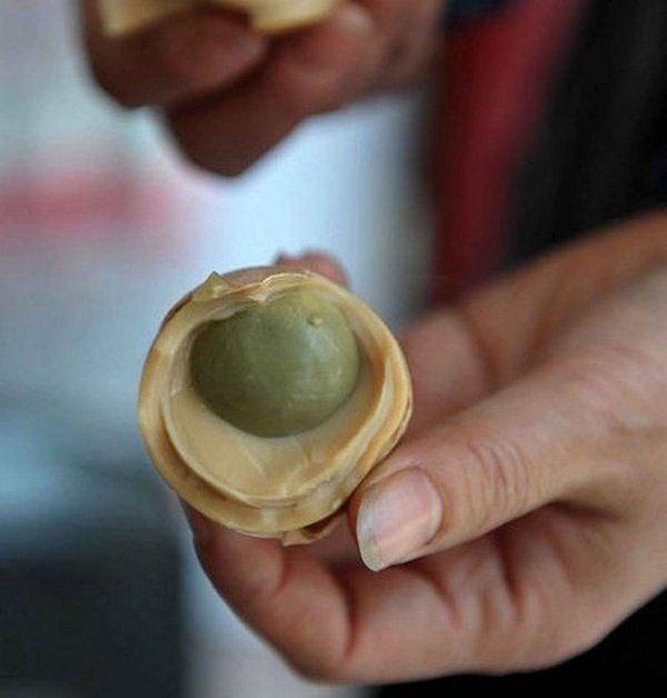 Кофе с яйцом в моче мальчиков: скандал в Китае