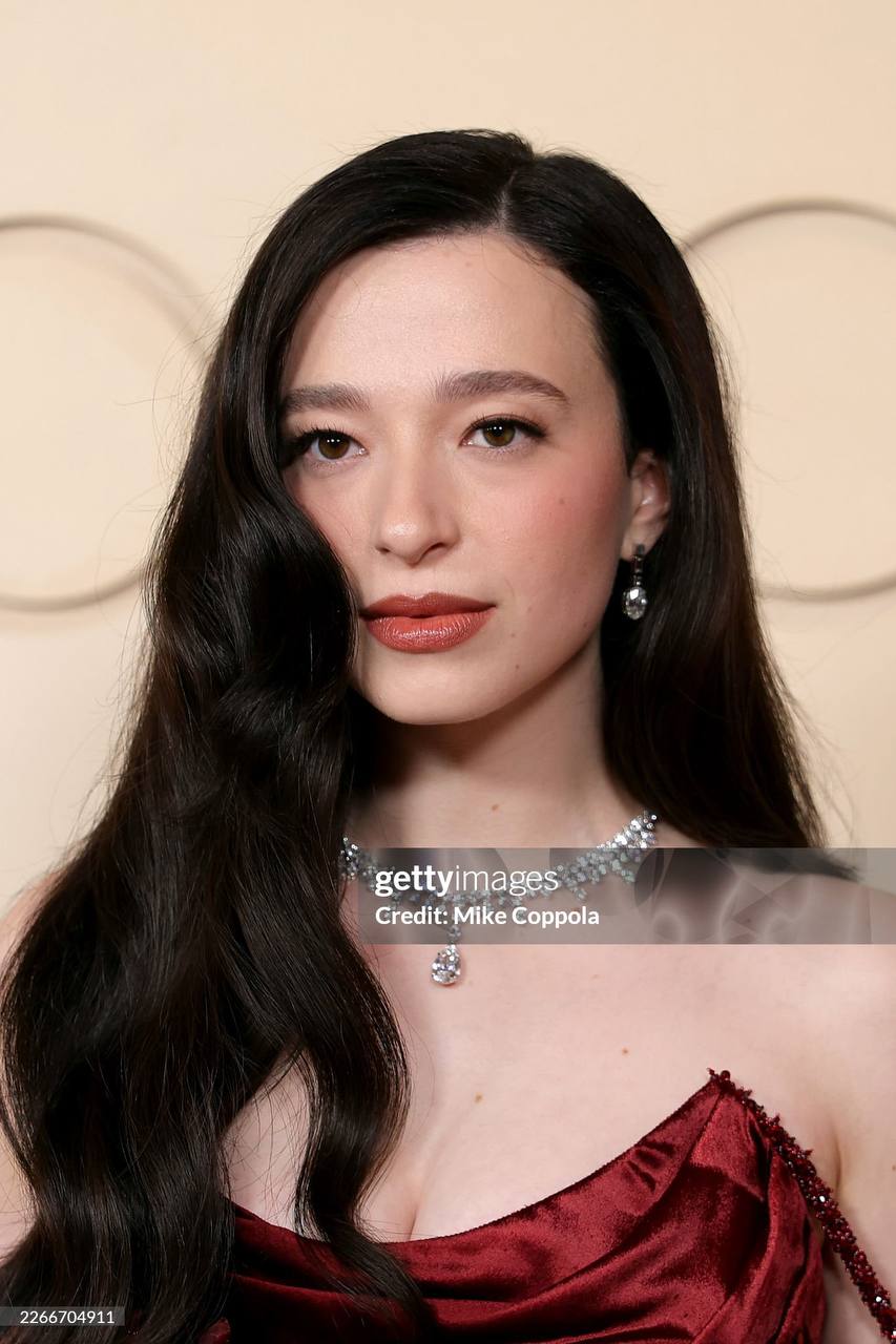 Майки Мэдисон снова на ковровой дорожке: новый образ