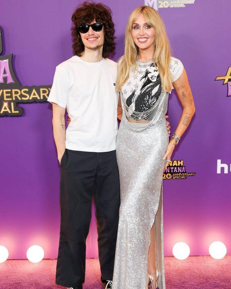 Майли Сайрус вернулась, но без «Ханны Монтаны»