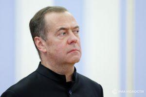 Медведев заявил о невозможности переговоров с Зеленским