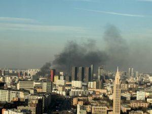 Мощный пожар в Бутырском районе: дым виден из соседних районов