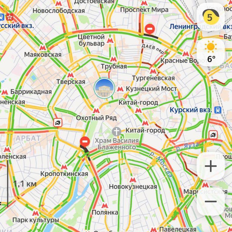 Москва в пробках: центр города встал колом