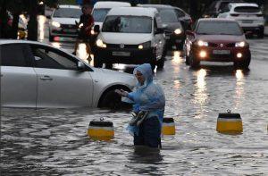 Москвичей ждет потоп в апреле: сезон ливней начался