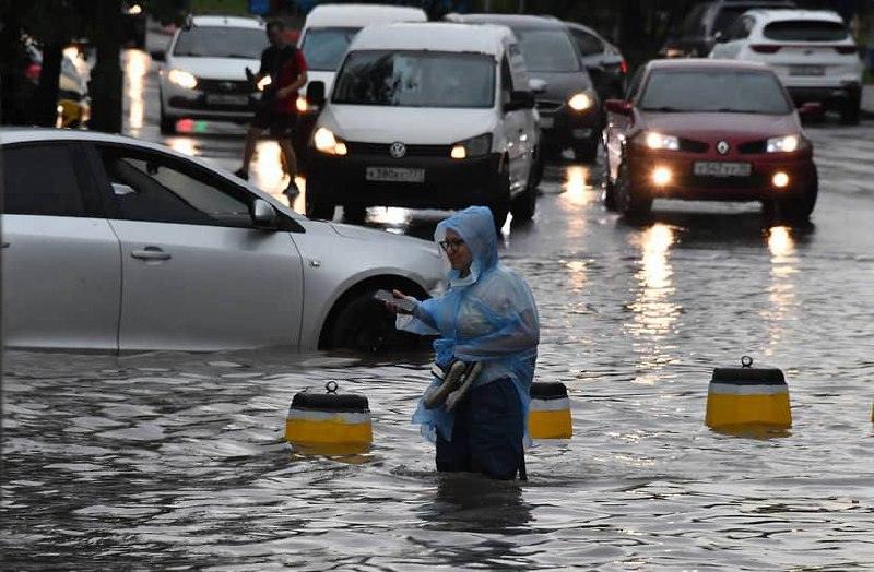 Москвичей ждет потоп в апреле: сезон ливней начался