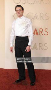 Педро Паскаль без усов: шокирующая метаморфоза актера