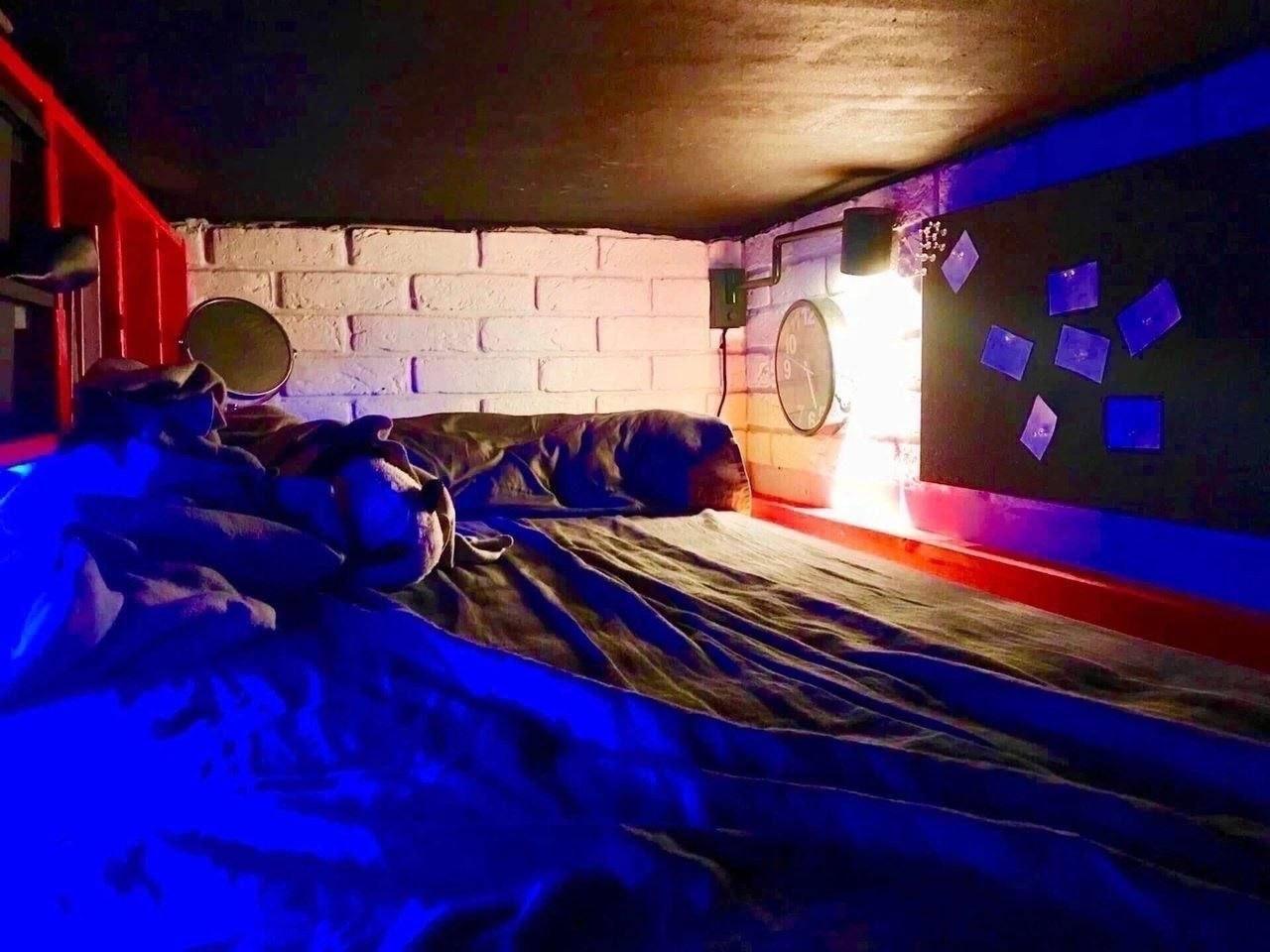 Полка вместо квартиры: новое эконом-жильё в Москве