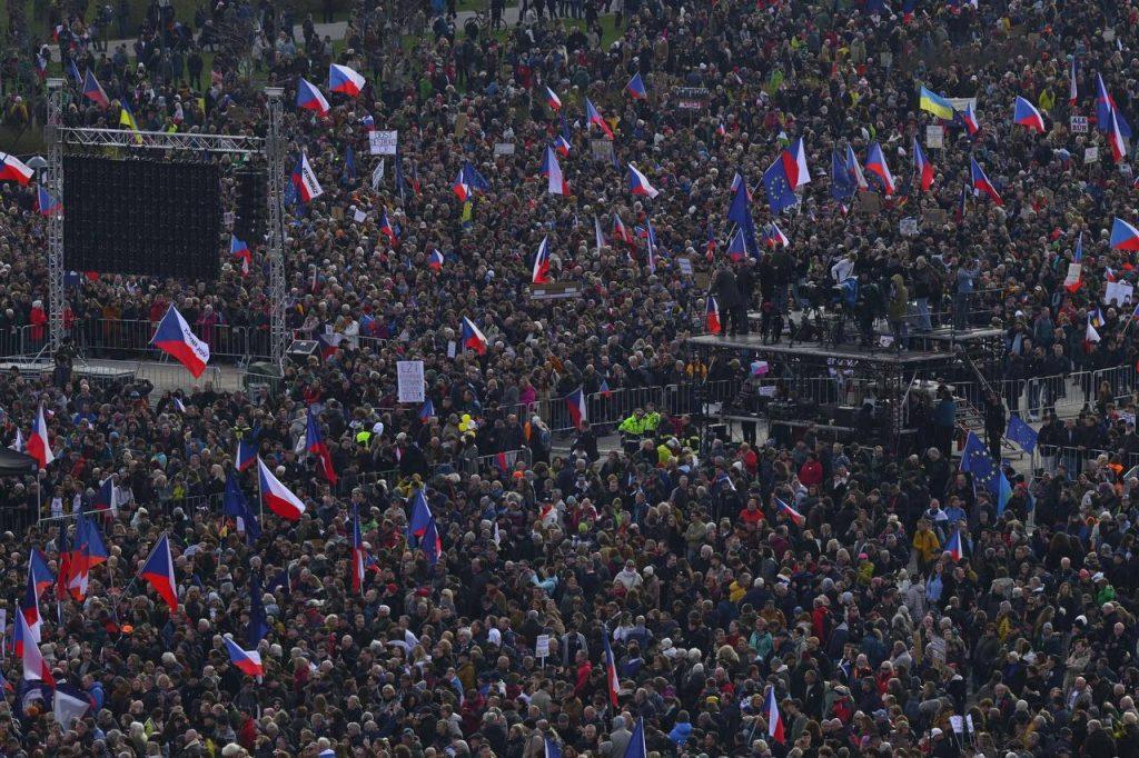 Протесты в Чехии: причины и последствия социального кризиса