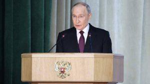 Путин ужесточил контроль за соблюдением законности в России