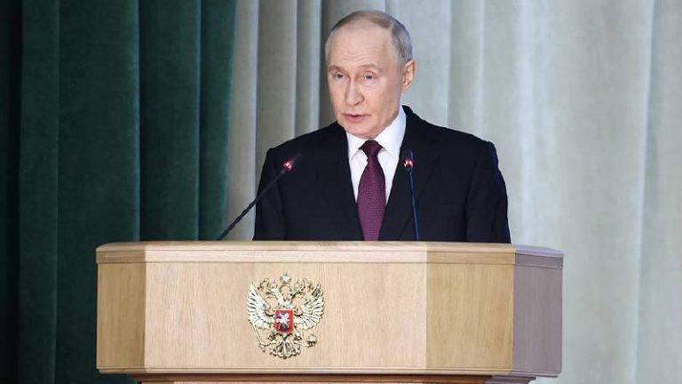 Путин ужесточил контроль за соблюдением законности в России