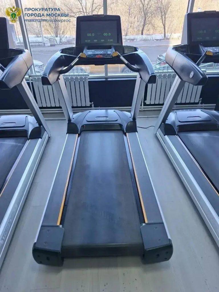 Ребенку оторвало ногу на беговой дорожке в фитнес-клубе