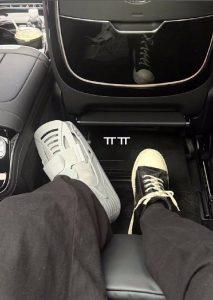 RM из BTS травмировал лодыжку: фанаты в панике